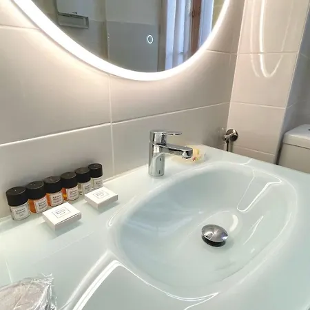 A 3-room 5 Minutes Walk From The Palais Des Festivals Lägenhet